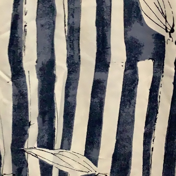 Ruby Rd. - Sz 14 - 100% silk shirt - 3/4 arm length - leaves & stripes - Picture 6 of 7